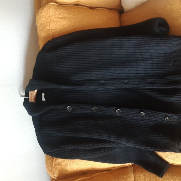 Zara Vest - Picture 2 of 3